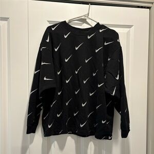 Nike long sleeve sweatshirt